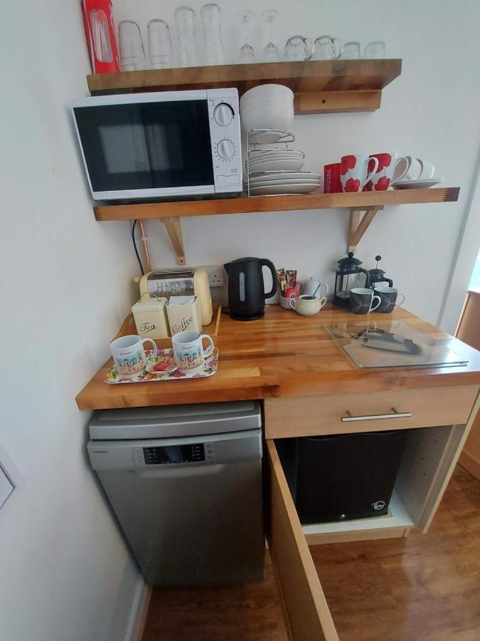 Stunning Countryside Views & Private Balcony! Cozy Room, 3 Miles To Lyme Regis - Free Parking & Wifi Axminster Exterior foto