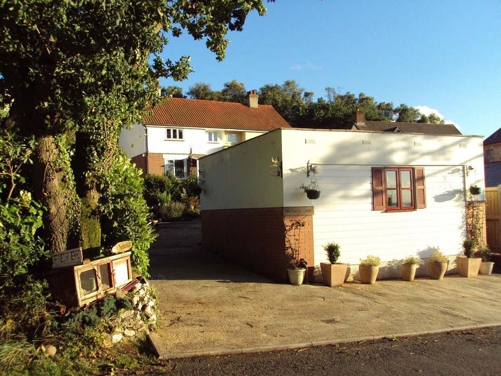 Stunning Countryside Views & Private Balcony! Cozy Room, 3 Miles To Lyme Regis - Free Parking & Wifi Axminster Exterior foto