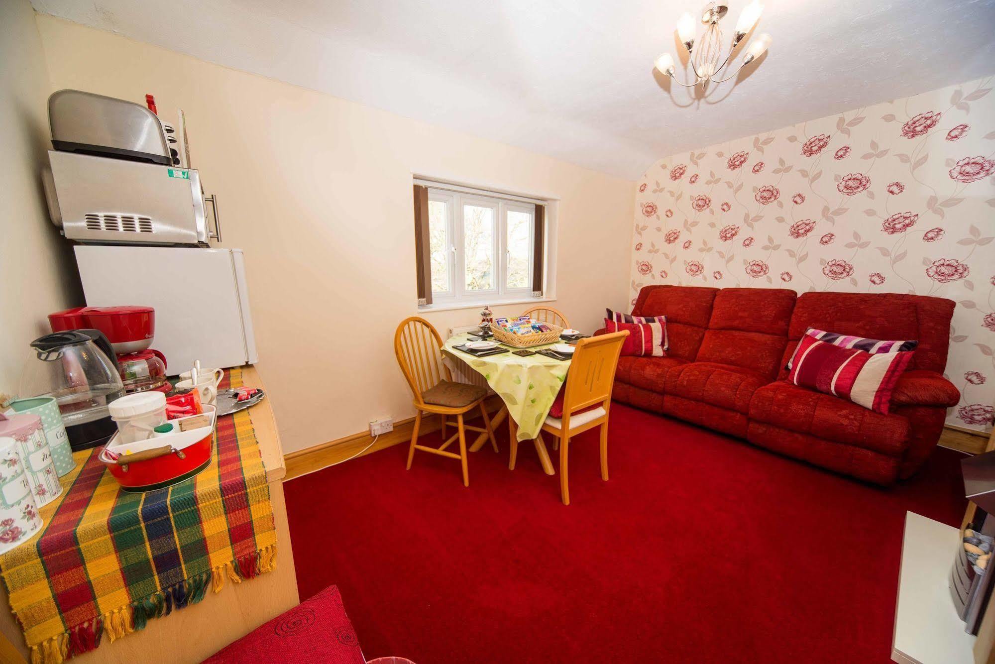 Stunning Countryside Views & Private Balcony! Cozy Room, 3 Miles To Lyme Regis - Free Parking & Wifi Axminster Exterior foto
