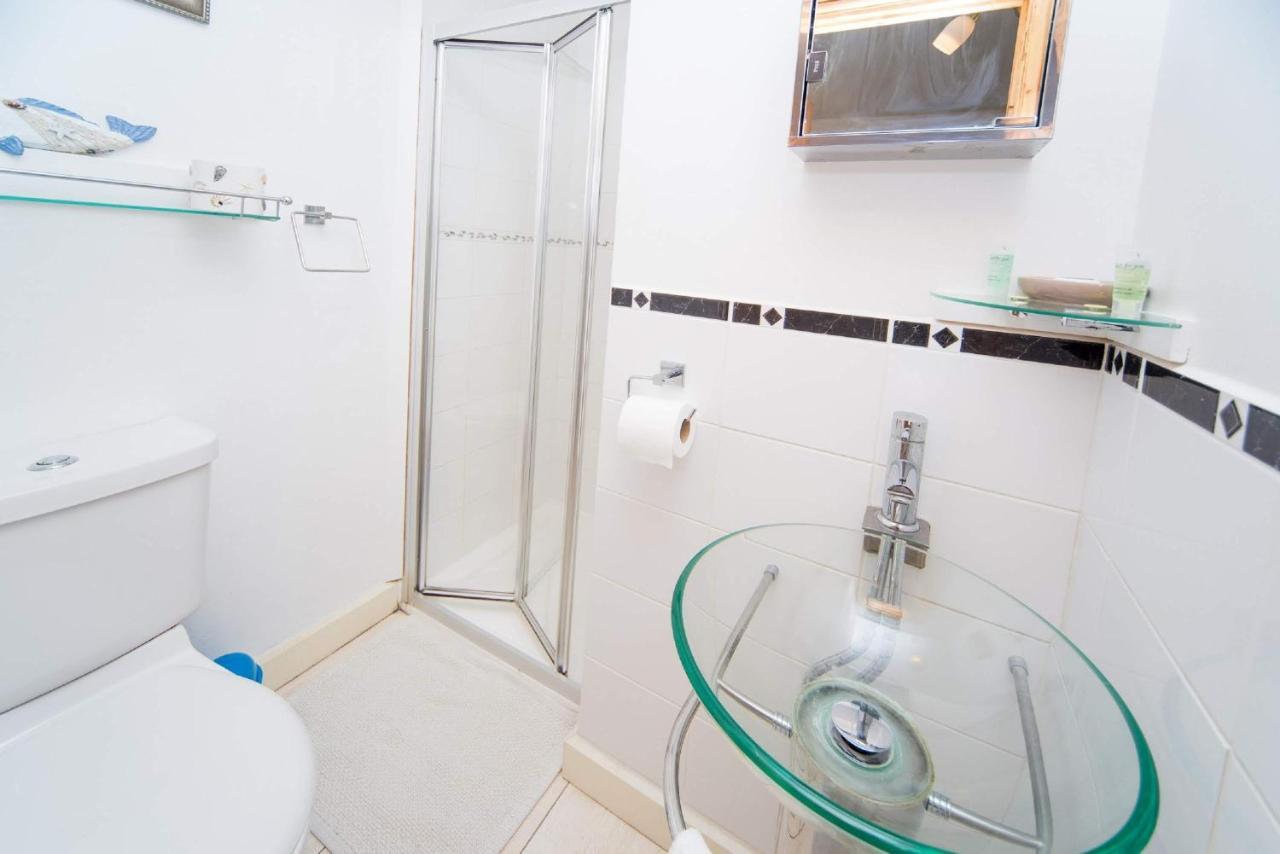 Stunning Countryside Views & Private Balcony! Cozy Room, 3 Miles To Lyme Regis - Free Parking & Wifi Axminster Exterior foto